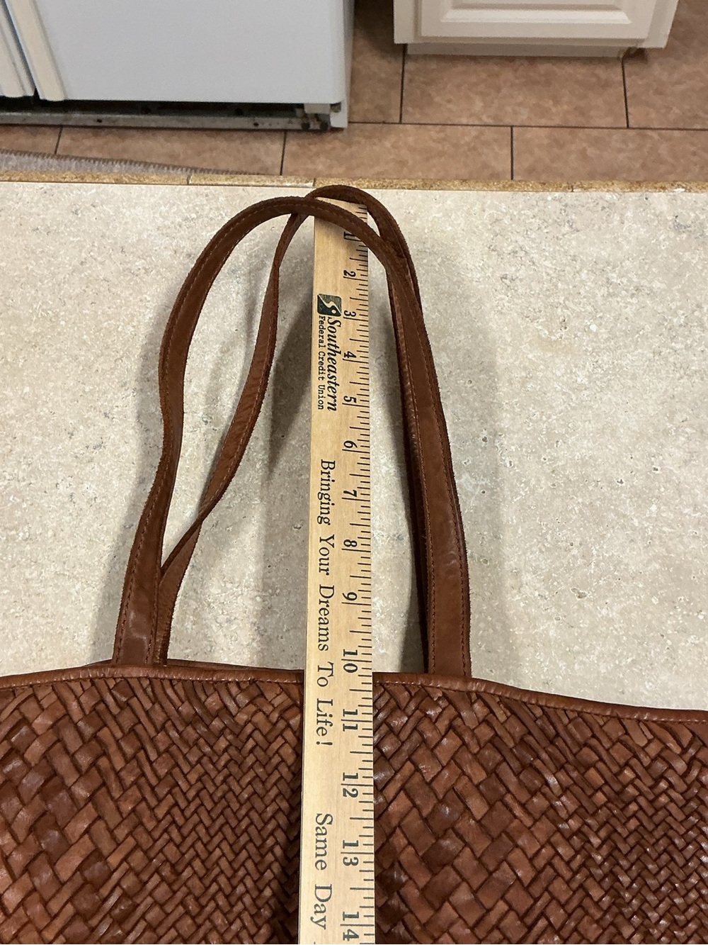 Vintage FOSSIL Cognac Woven Leather Tote Bag - Boho Y2K Basketweave Shoulder Bag - Picture 10 of 12